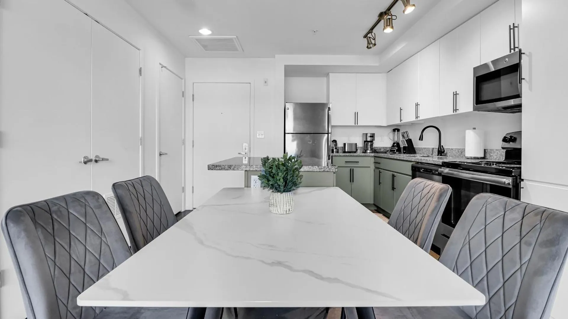 The Nomad Roosevelt Apartment Phoenix